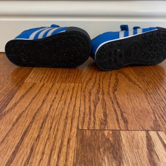 TODDLER ADIDAS SNEAKERS SIZE 5K - Picture 4 of 6
